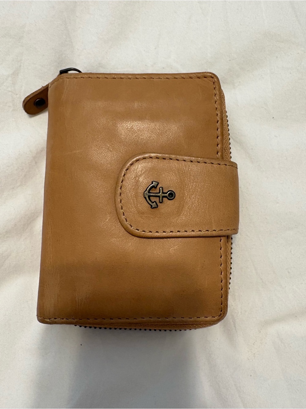 Small Compact Leather  Wallet in Tan - Picture 5 of 5
